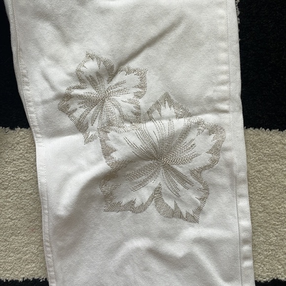 Charter Club White Embroidered Jeans - Picture 2 of 5